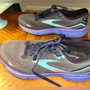 Brooks Ghost 15 Women's Athletic Shoes - Black/Blue/Aruba 9.5 B Good condition